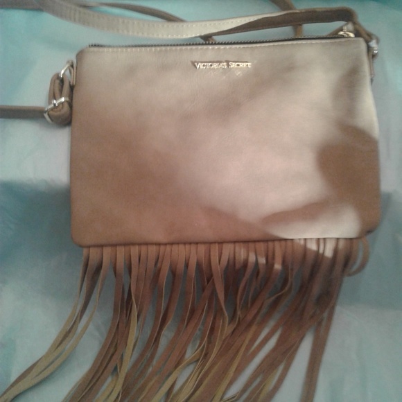 Victoria's Secret Handbags - 💋 Victoria's Secret Crossbody💋